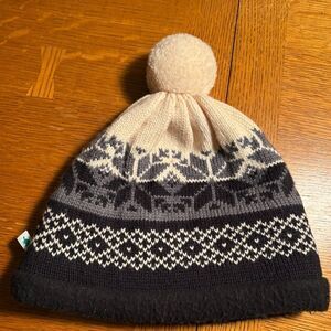 Kids Turtle Fur Semi-Lined Winter Pom Ski Beanie Made in USA Gently used